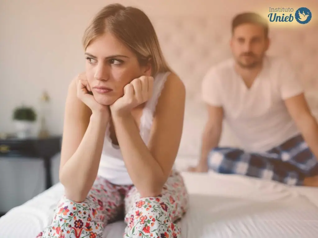 o que a inveja faz no casamento