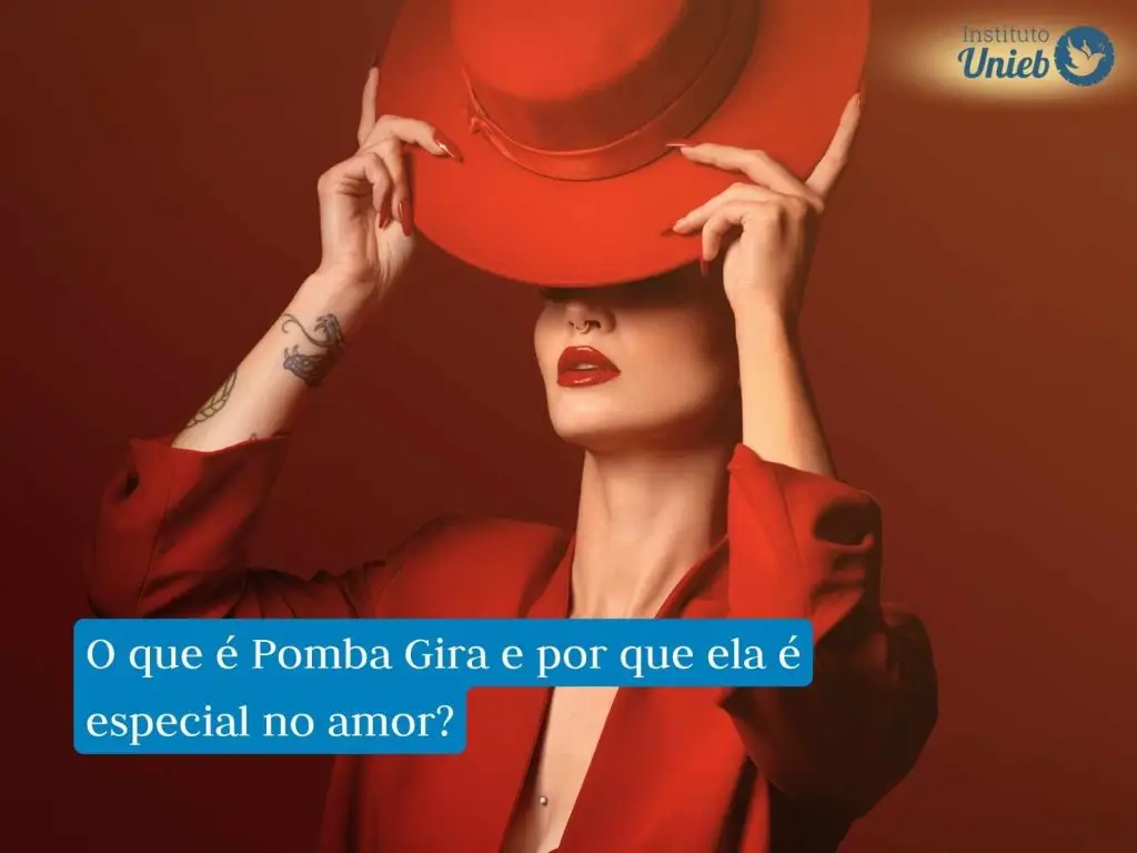Mulher de vermelho deitada simbolizando uma cigana, que é a figura que representa a Pomba Gira
