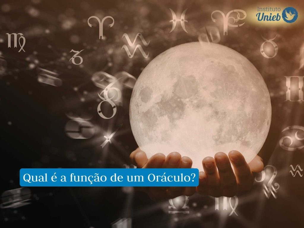 Bola de cristal nas mãos de um profissional, um tipo de Oráculo Espiritual muito conhecido