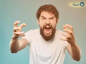 Blog Homem enfurecido simbolizando quando a raiva e o estresse dominam