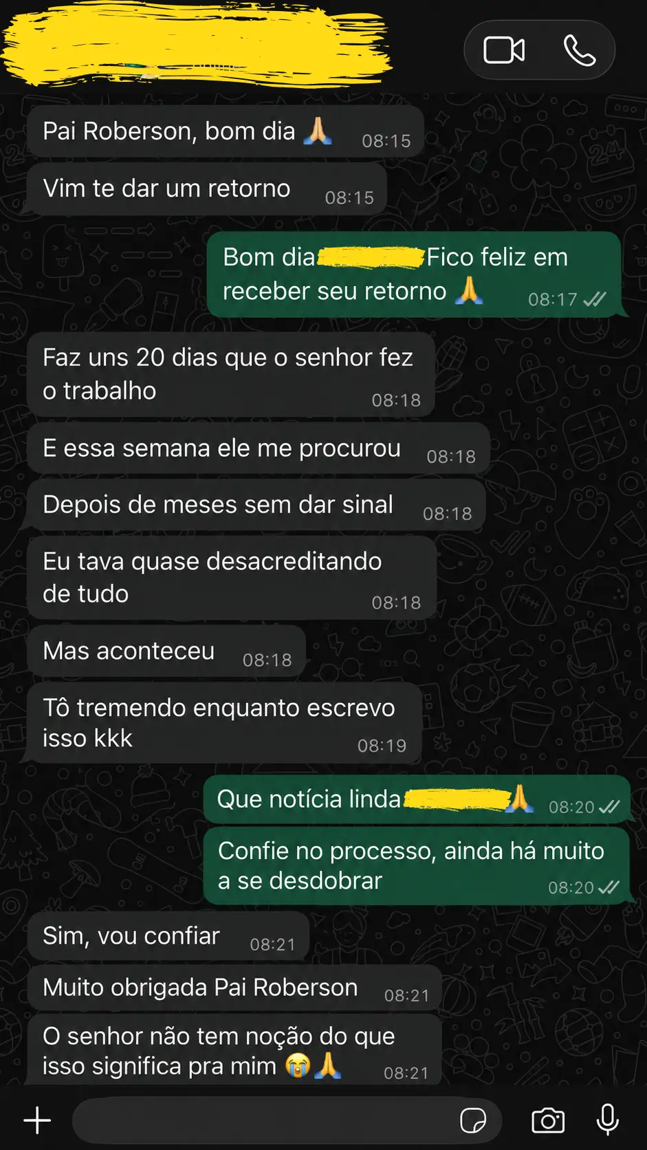 Screenshot de chat com retorno positivo de cliente sobre reconciliação após período de silêncio