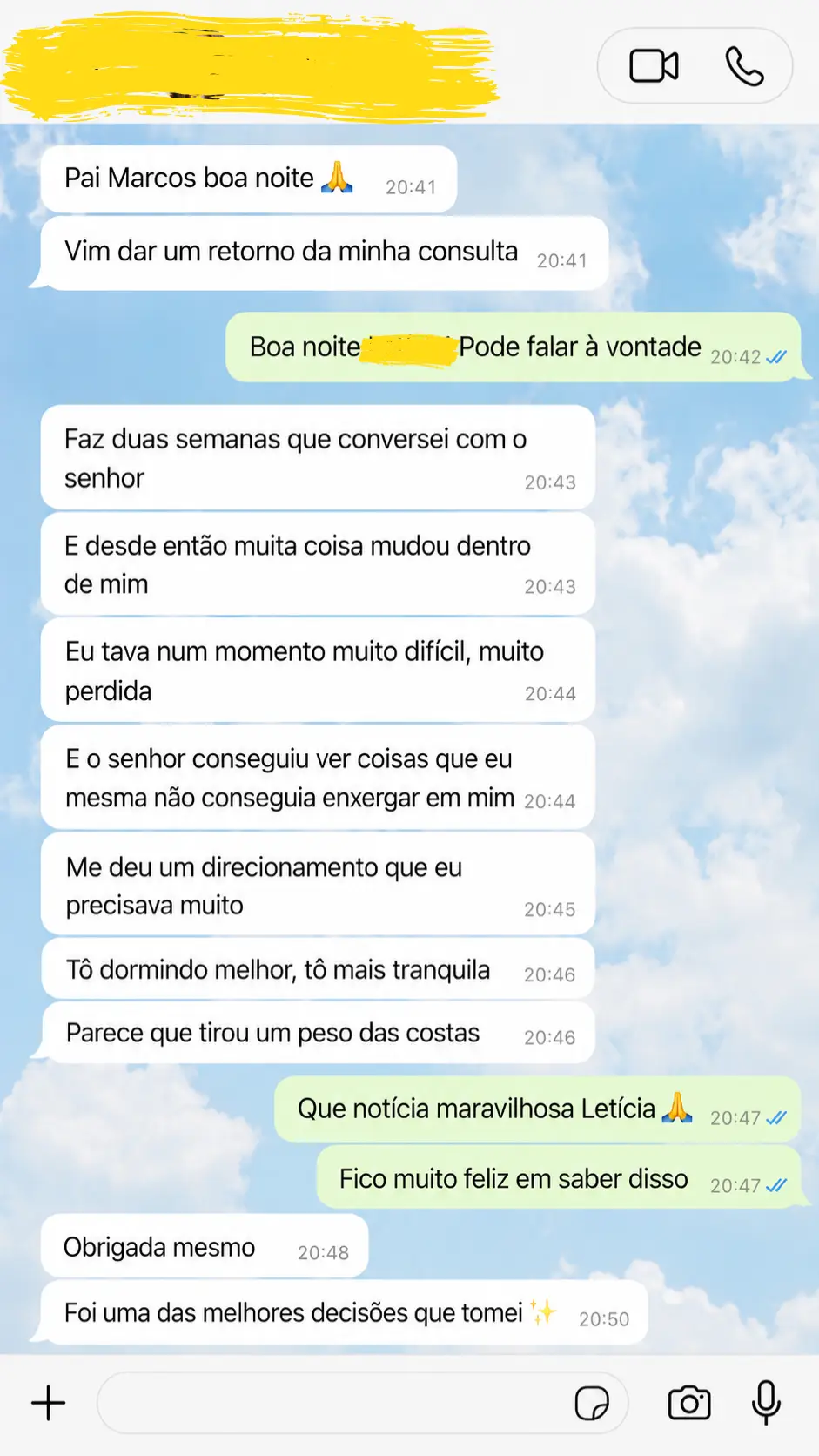 Conversa no WhatsApp onde Letícia conta que após consulta com Pai Marcos conseguiu dormir melhor, sentir-se mais tranquila e tirar um peso das costas.